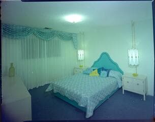 Go to image 4.