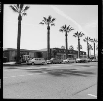 Hemet.Main Street