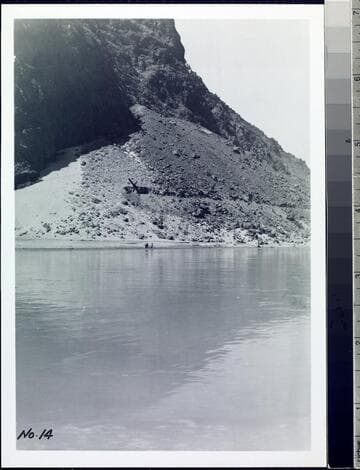 South end of railroad cut. Shovel at work above river